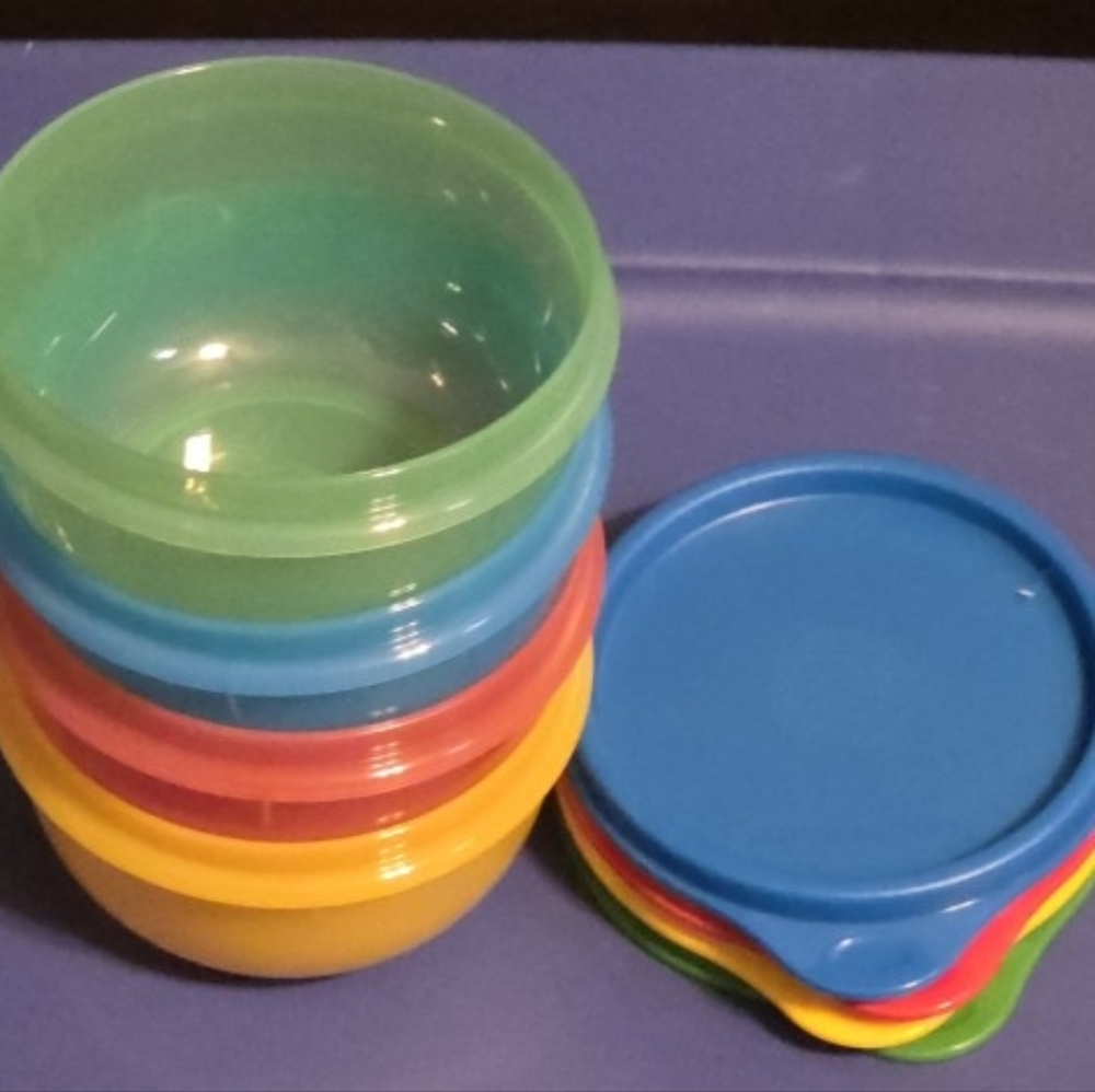 Tupperware NWT Ideal Lil Bowls